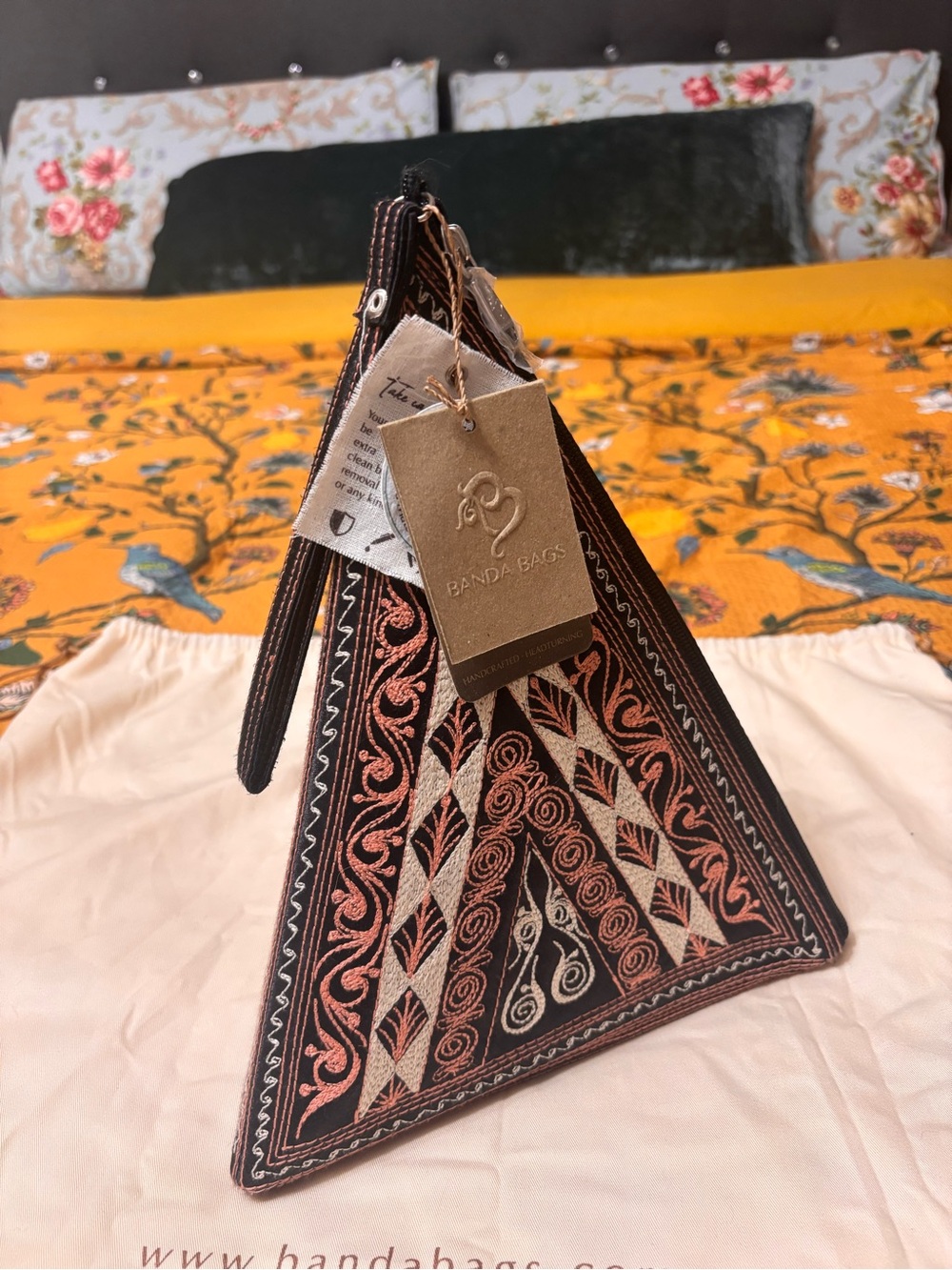 NWT!💕Banda Bags Black & Copper Triangle Wristlet Mini Bag🌷